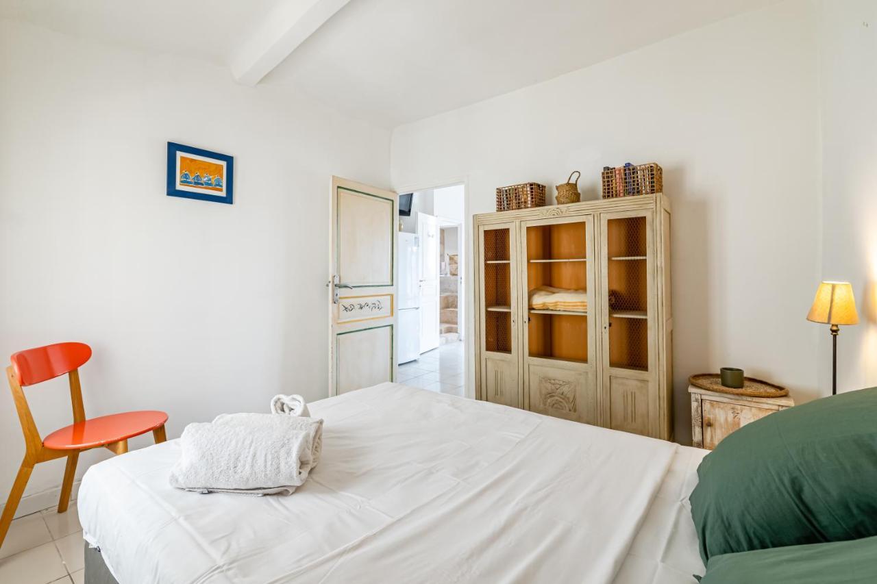 Le Clocher par Dodo-a-Cassis Exterior foto